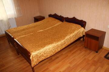 Фото номера Бюджетный двухместный номер с 1 кроватью Отель Hotel on Pirosmani г. Chiatʼura 4