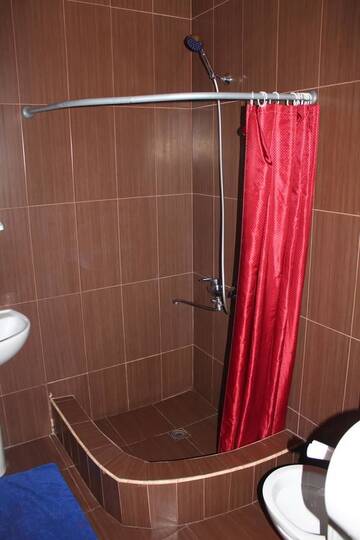 Фото номера Бюджетный двухместный номер с 1 кроватью Отель Hotel on Pirosmani г. Chiatʼura 2